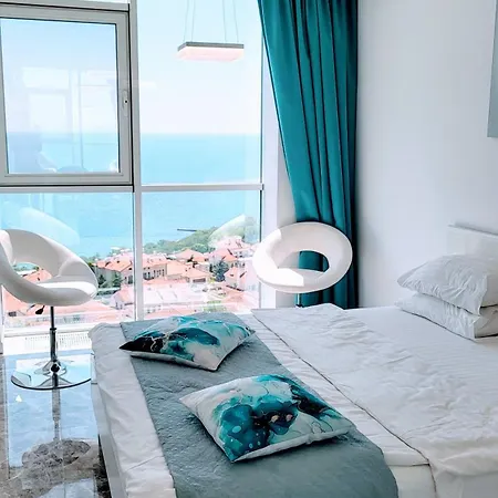 Apartment Arcadia Sea District *