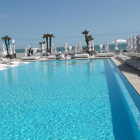 Arcadia Sea District Apartment Odesa
